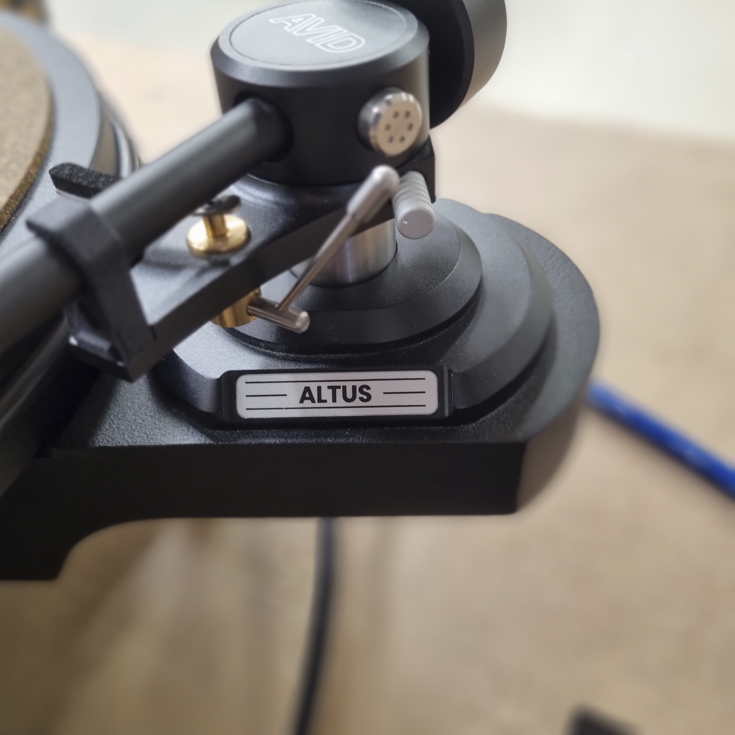 Avid Volvere/Altus arm without cartridge