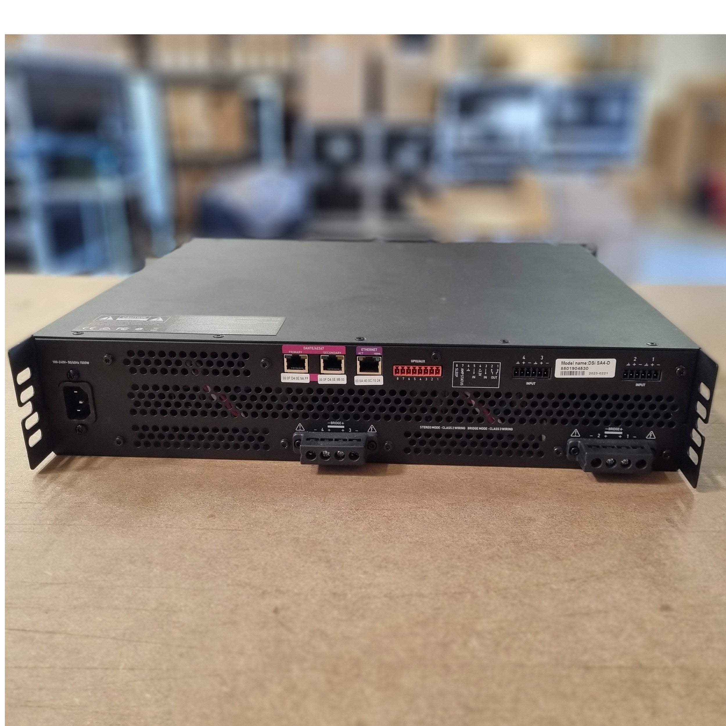 JBL Synthesis SA4-D( 4 kanal )