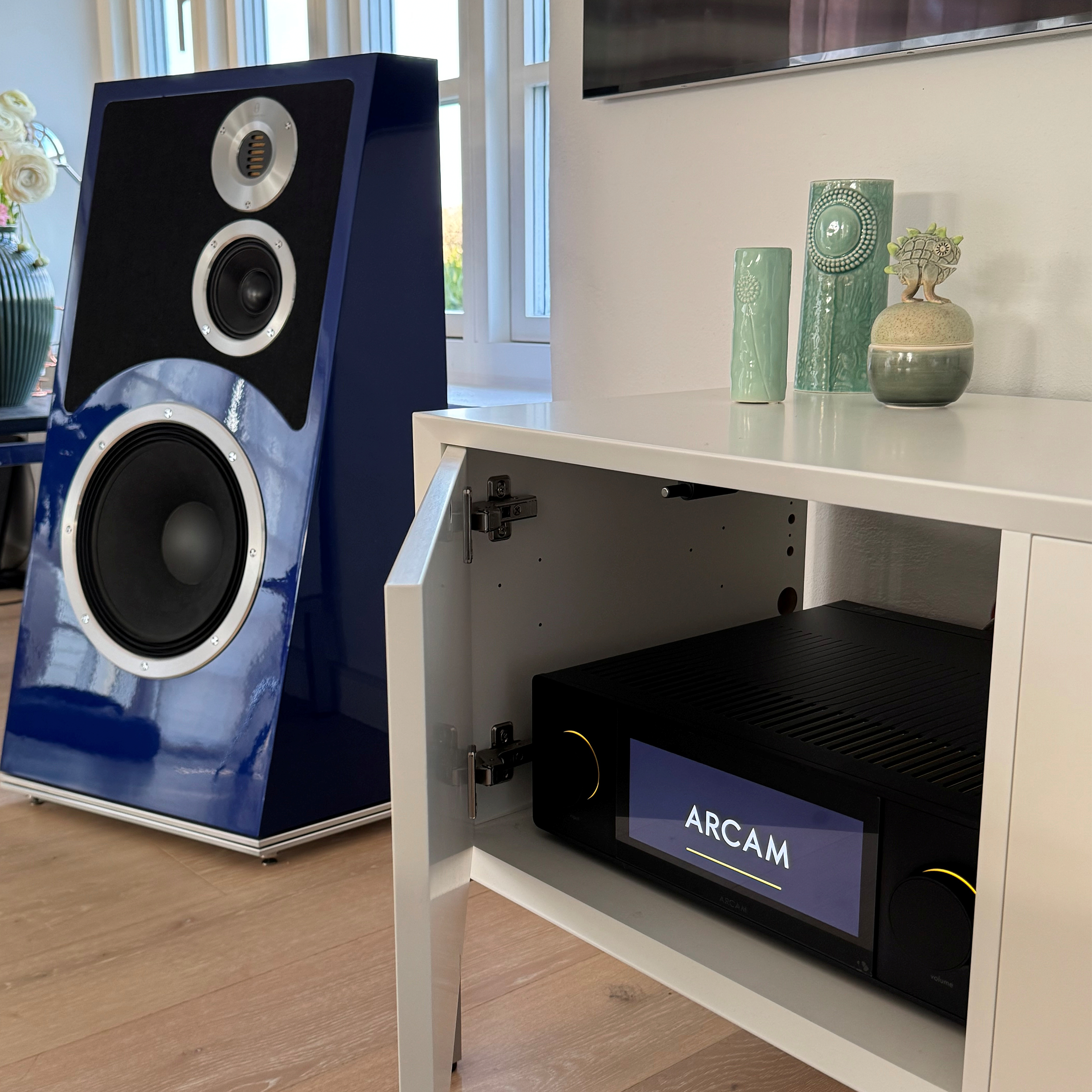 Audiovector Trapeze Ri Blue Piano