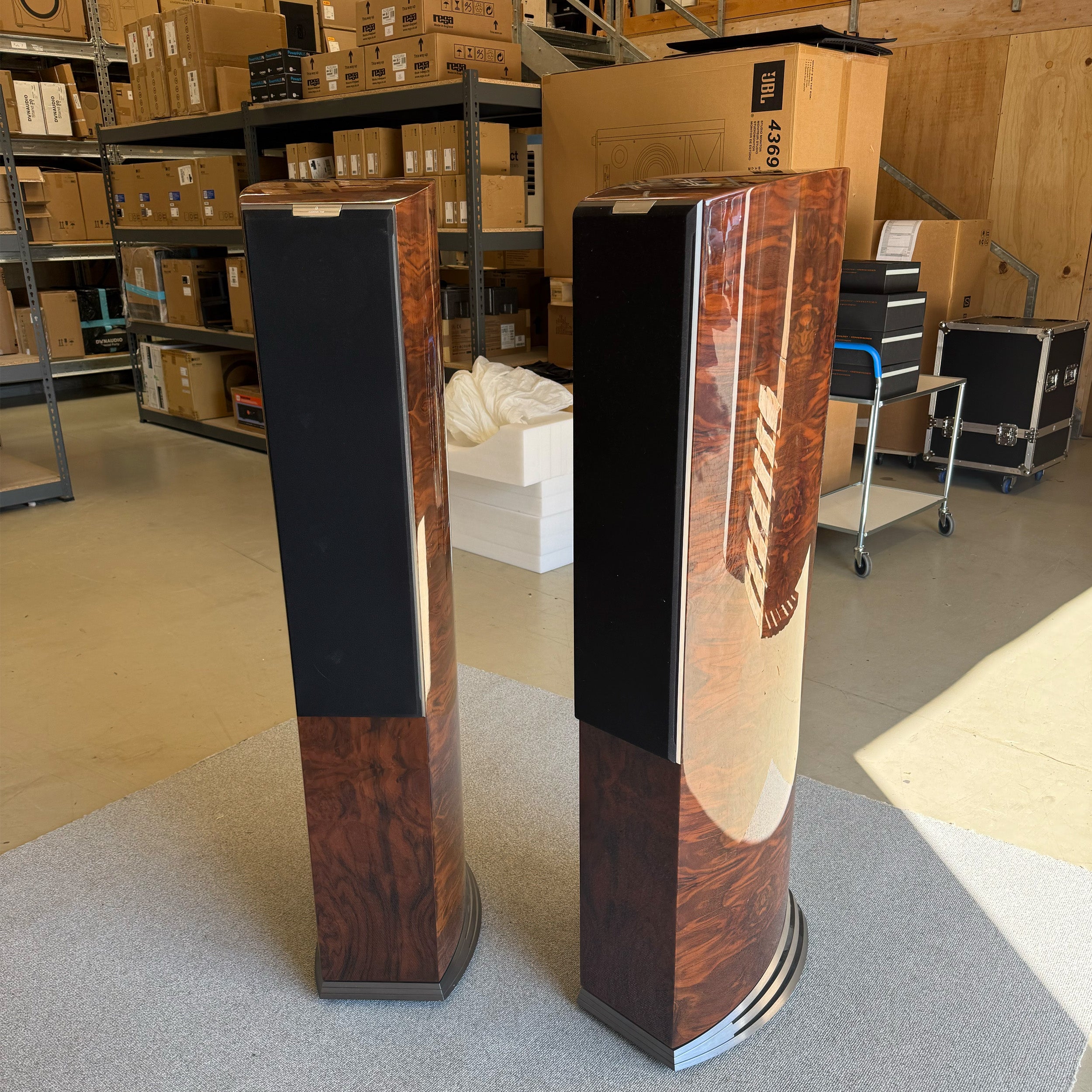 Audiovector R8 Arreté (BRUGT)