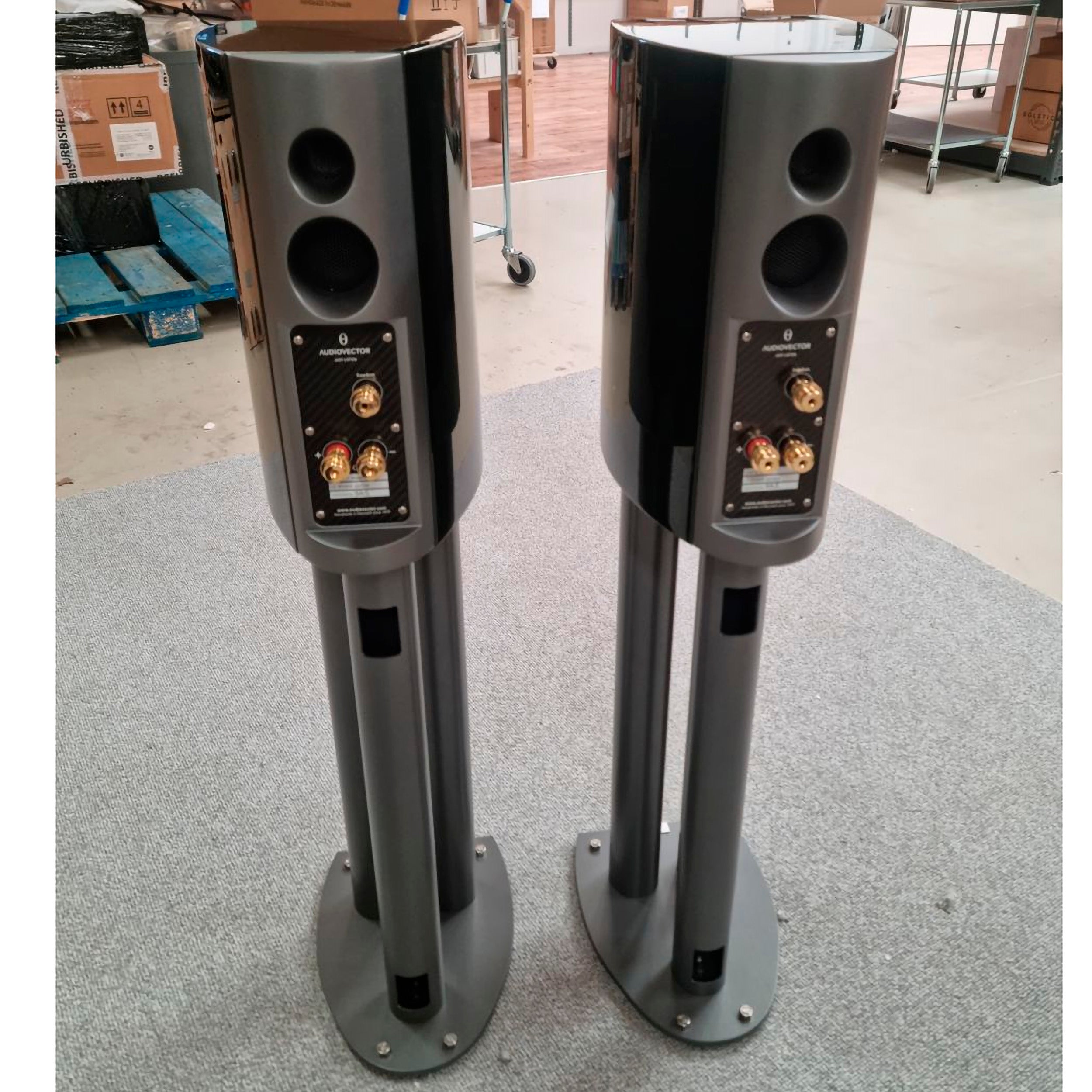 Audiovector R1 Arreté (BRUGT)